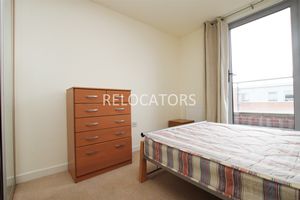 BEDROOM - click for photo gallery